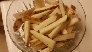 cut potatoes for fries