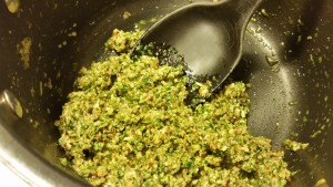chicken ravioli with parsely pecan pesto - heating pesto