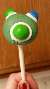 polar bear cake pops - ears and nose
