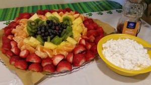 rainbow fruit platter - display